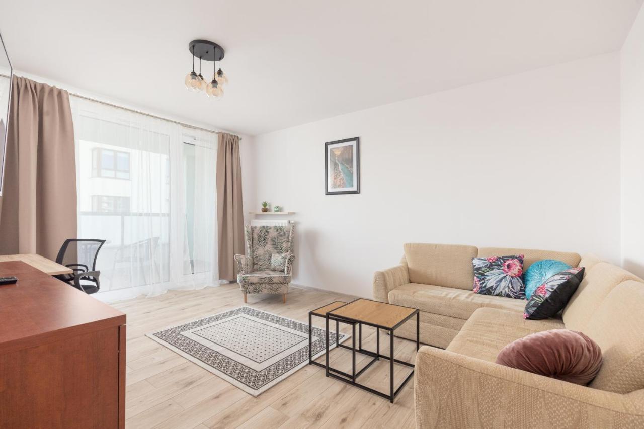 Metro Targowek Homely Apartment Warsaw Exterior photo