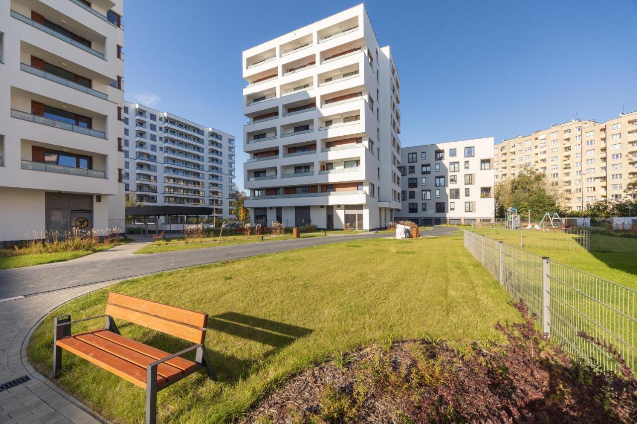 Metro Targowek Homely Apartment Warsaw Exterior photo