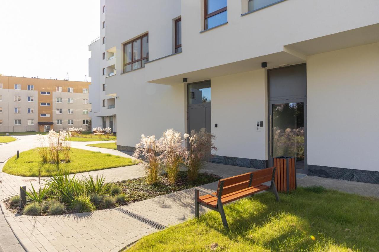 Metro Targowek Homely Apartment Warsaw Exterior photo